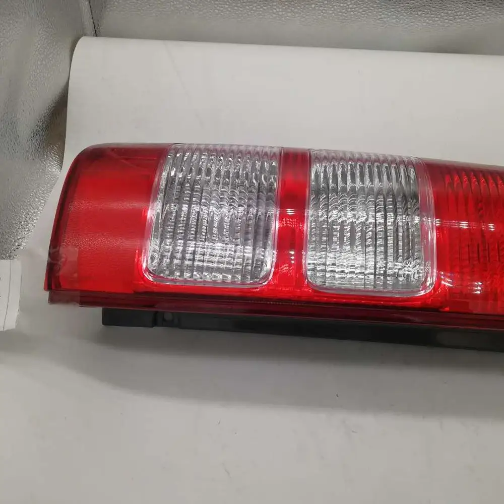 トヨタ HIACE 用 新品テールランプ 81551-26200 81561-26200 3000Lm