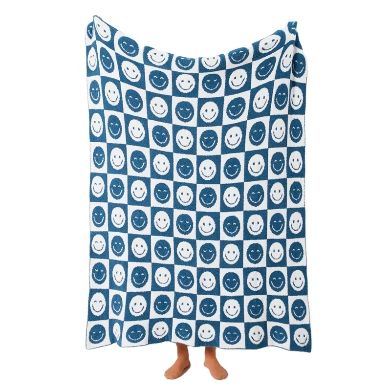 Factory Direct Sale  Smiling Checker Super Warm Comfortable Soft 100% Polyester Knitted Throw Blanket QPGXL