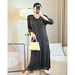 2026 Summer New Miyake Pleated V-Neck Dress Elegant Floral-Print Loose Skirt Tassels 100% Cotton Casual Woven Generation Hair