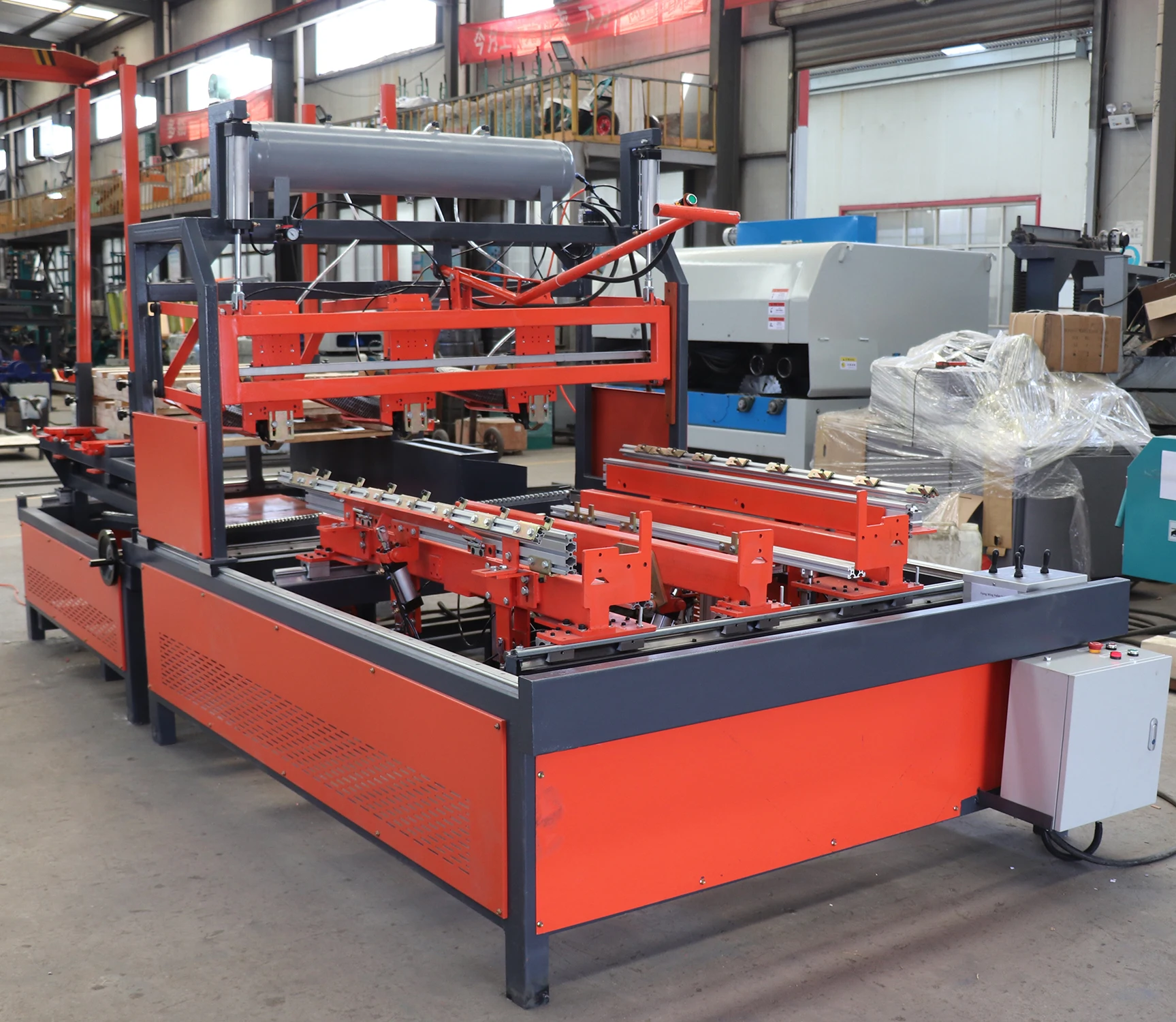 Hot Selling Automatic Wood Pallet Making Machine Europe Stringer Pallet Nailing Machine for Farms at Competitive Price