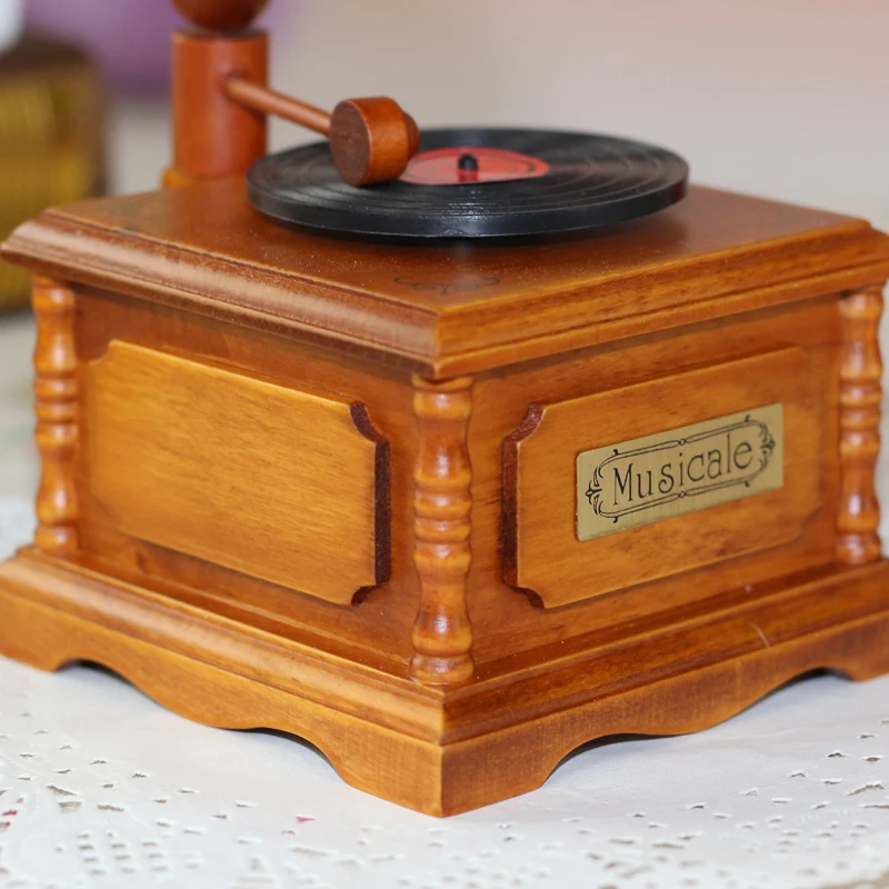 Wholesale Wooden Gramophone Music Box Vintage Custom Carved Birthday