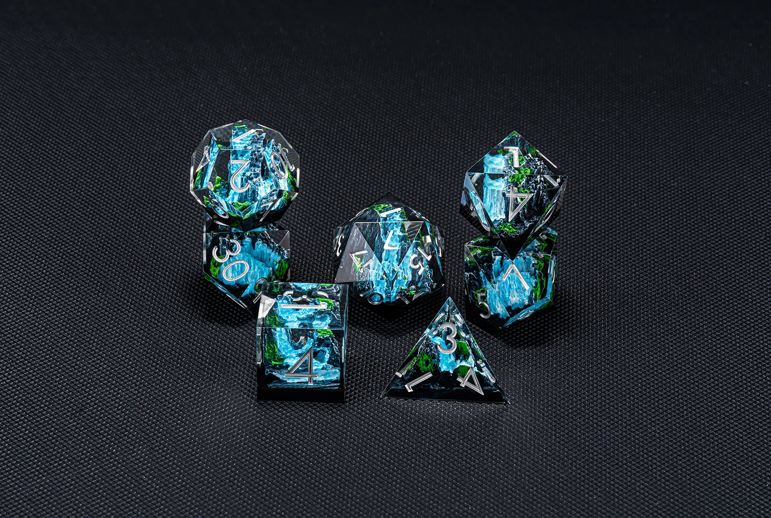 Customized Polyhedral Resin Dice Set Stone Mountain D20 Metal Sharp Edge Board Games RPG DND Acrylic Plastic Gemstone Material factory