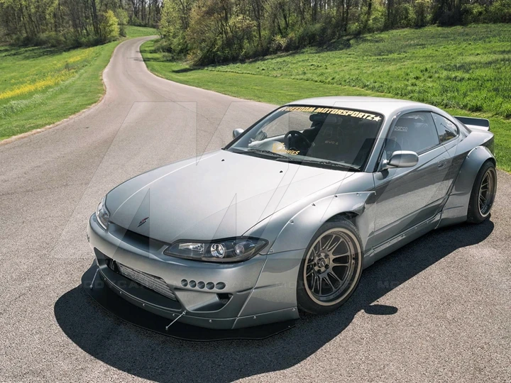 1999-2002日産シルビアS15用ロケットバニースタイルのガラス繊維