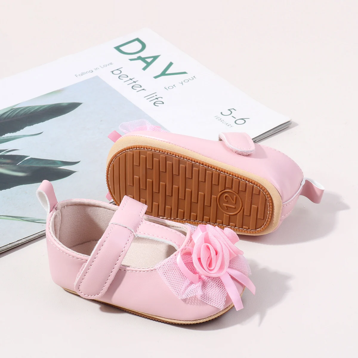 Hot Selling Soft PU Leather T-bar Design Newborn Infant Toddler Girls Shoes Prewalker First Walking Shoes supplier