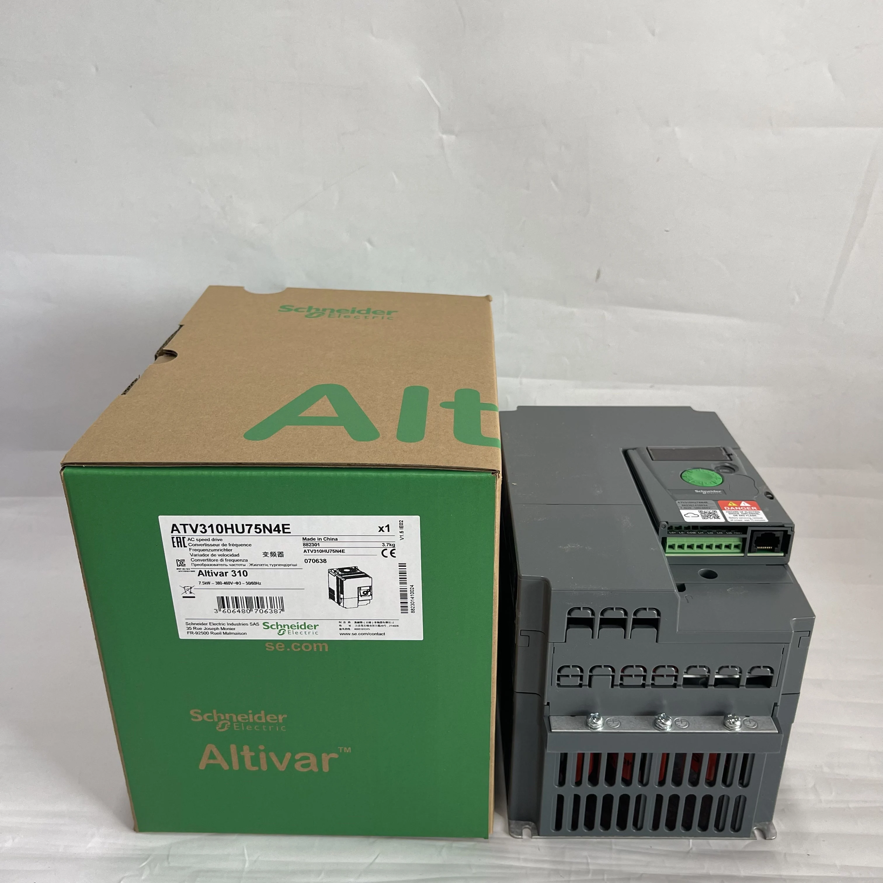 Schneider Variable Frequency Drive Altivar 310  ATV310HU75N4E