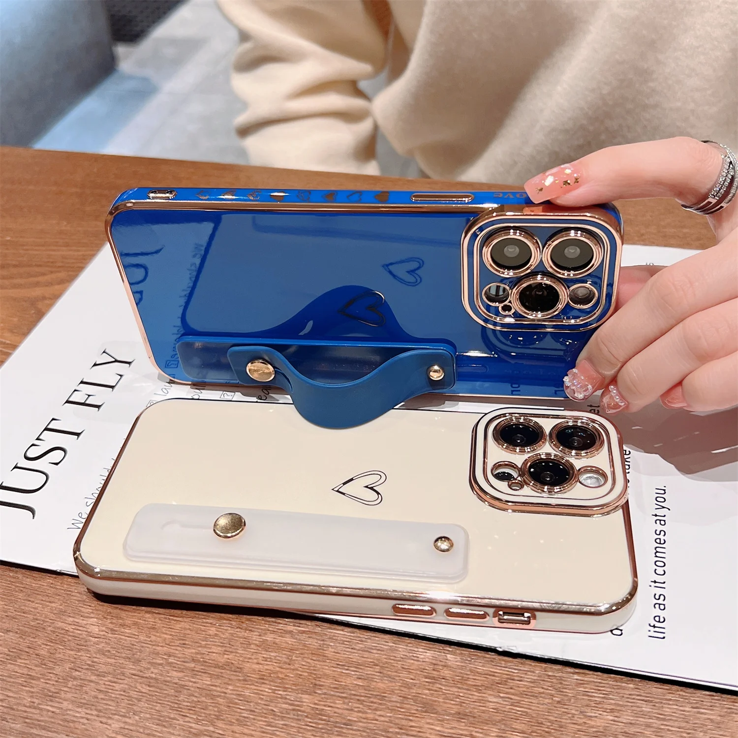 Модный женский чехол для телефона с сердечками для девушек для iphone 12 13 14 pro max Plus, гальванический мягкий чехол из ТПУ с ремешком на запястье