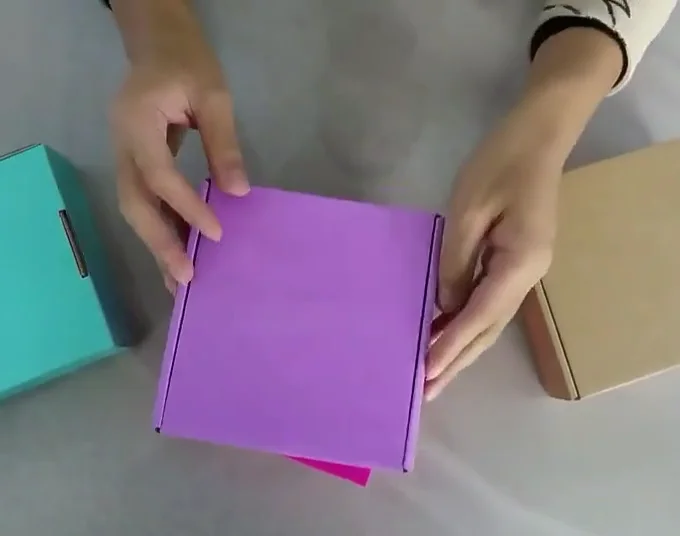 Luxury Aircraft Box Express Packing Paper Box Colorful White Aircraft