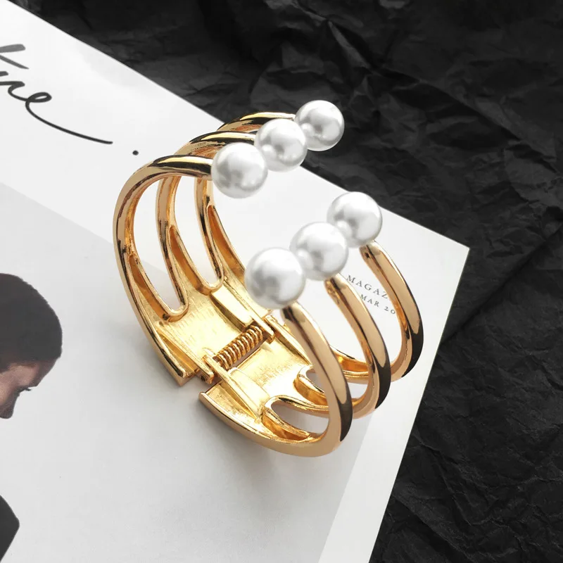 Hot in Europe and America Multilayer Irregular Semi Closed 18K Gold Pearl Wide Edge Bangle Bracelet for Woman