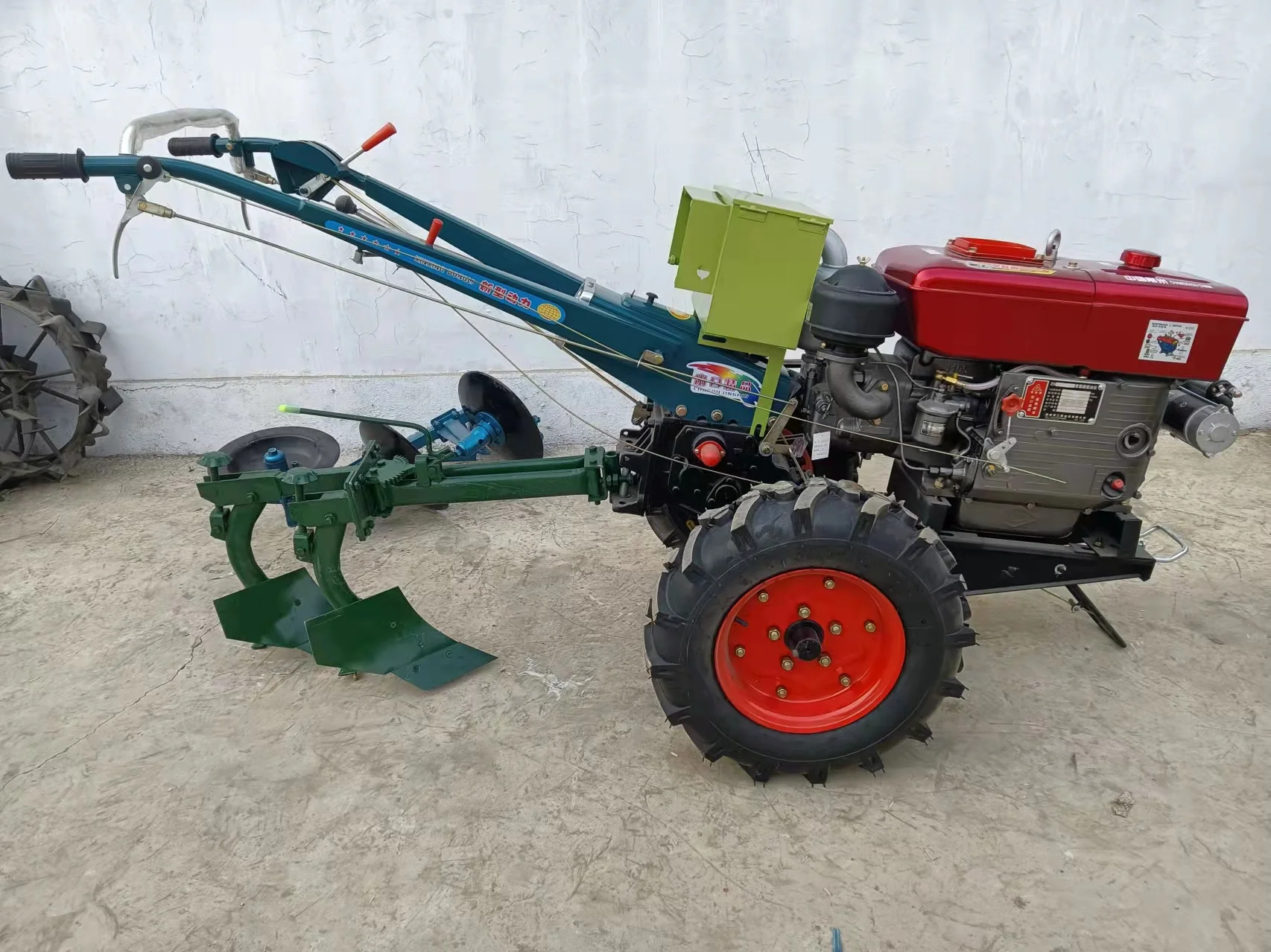 農業用プラウダブルブレード溝プラウトラクター| Alibaba.com