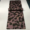 Esterillas de yoga de gamuza color leopardo marrón