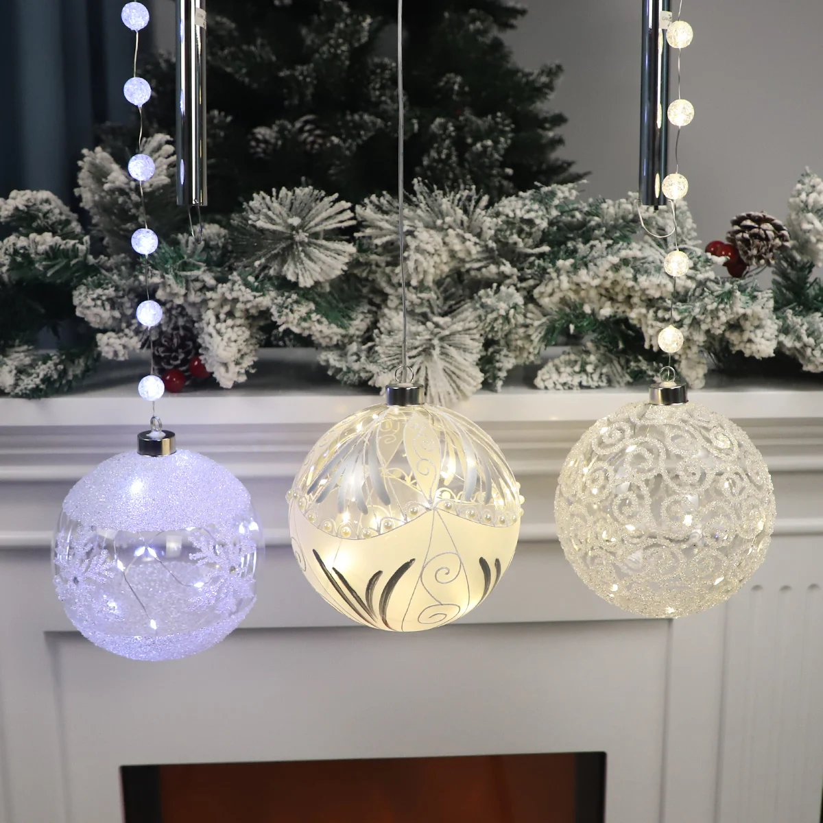 Hot selling romantic engraved hanging painted glass ball Christmas decoration item ceiling hanging balls