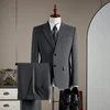 Gris oscuro [traje + pantalón]