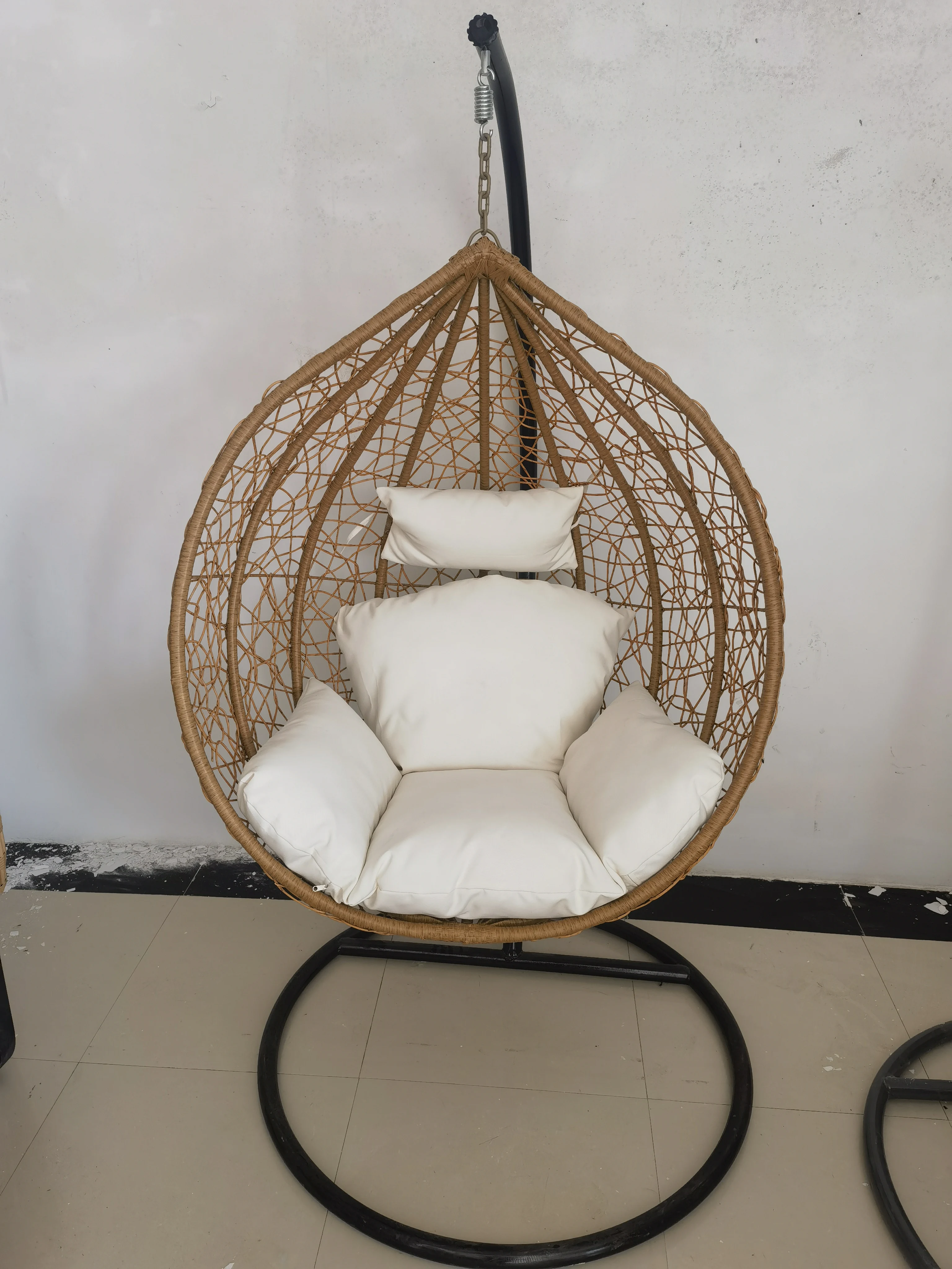 Outdoor Furniture Patio Swings Hanging Egg Swing Chair with Metal Stand Indoor Wicker Rattan Garden Furniture hanging chair