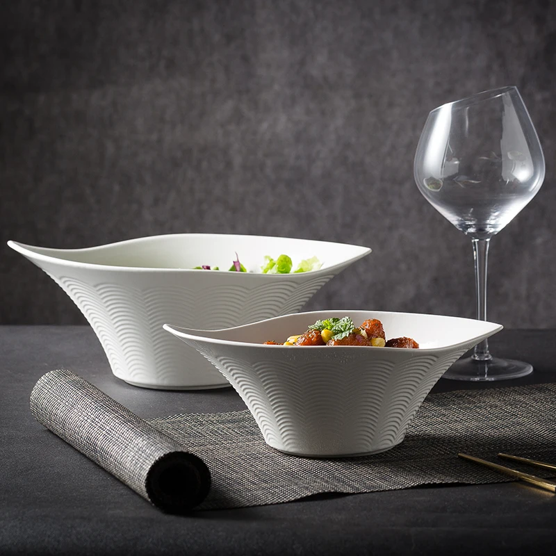 Wholesale Nordic Ceramic Soup Bowls Disposable White Ramen Noodle Fruit Salad Mixing Bowls Microwave Safe Hotel Parties