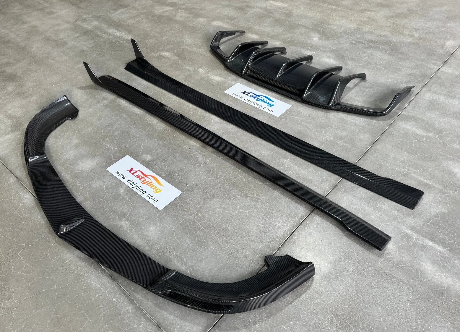 Car Bodykit Front Lip Rear Diffuser Side Skirt Carbon Fiber for Mercedes Benz CLS Class W218 CLS63 2013
