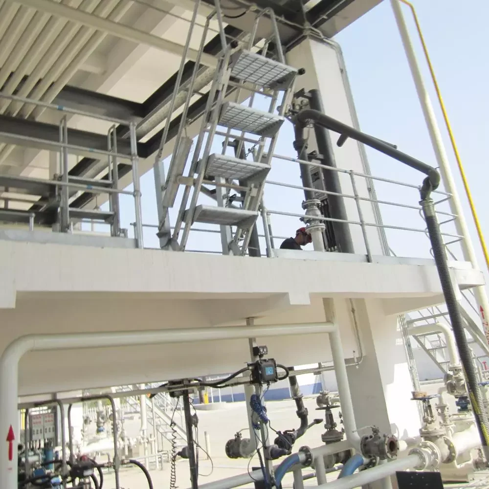 Three/four/five Steps Movable Ladder Petrochemical  Folding Stairs With Safety Cage for Loading Skid Loading Gantry