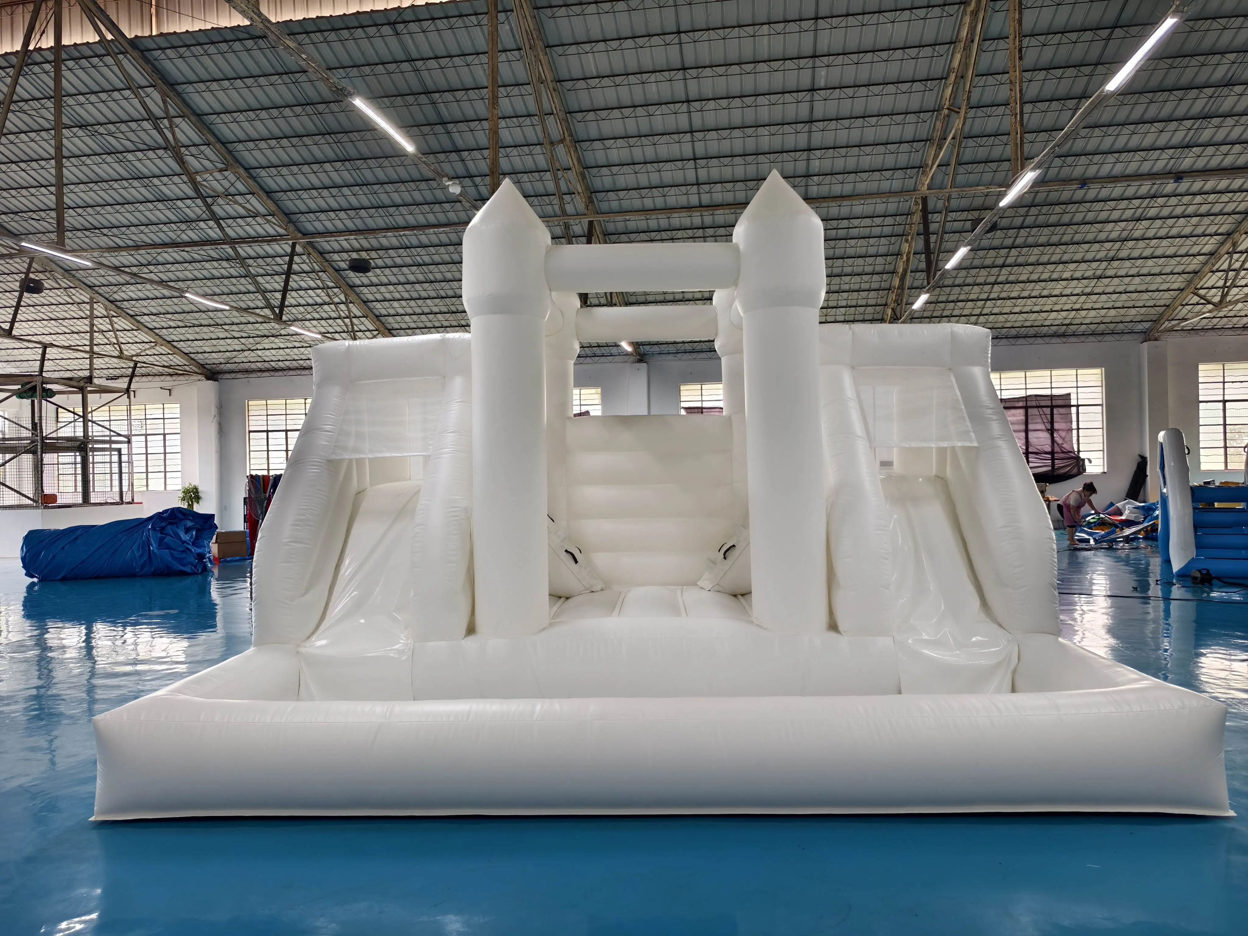 Custom size Commercial combo white bounce house with slide and bouncy castles inflatable bouncer amusement equipment factory