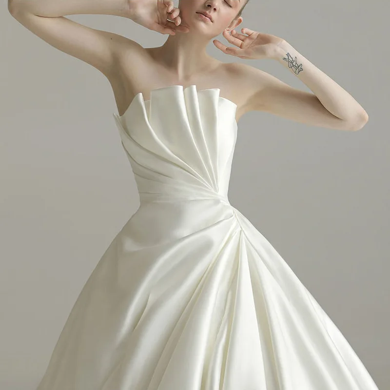 классическое атласное свадебное платье