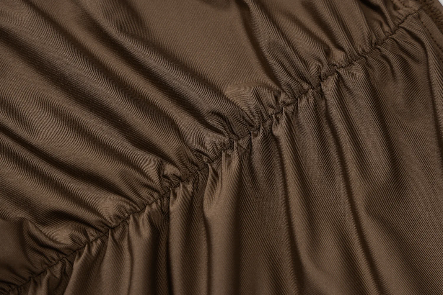 批发新款女士夏季休闲连衣裙纯色脱肩绷带迷你棕色连衣裙2021