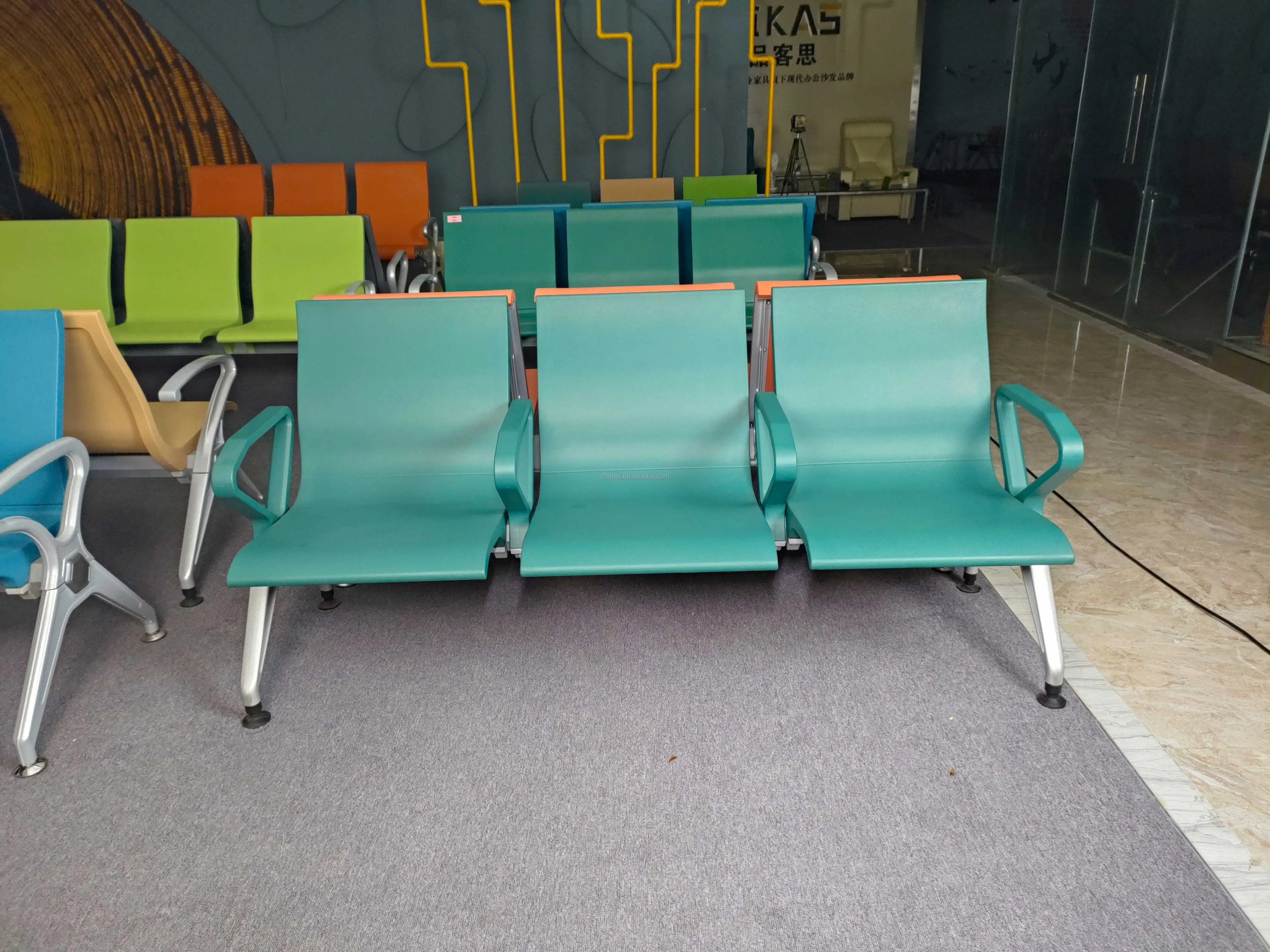 High Quality Customized 1 3 5-Seat Modern PU Hospital Waiting Chairs for Clinic Dental Public Office School Gym Areas 3