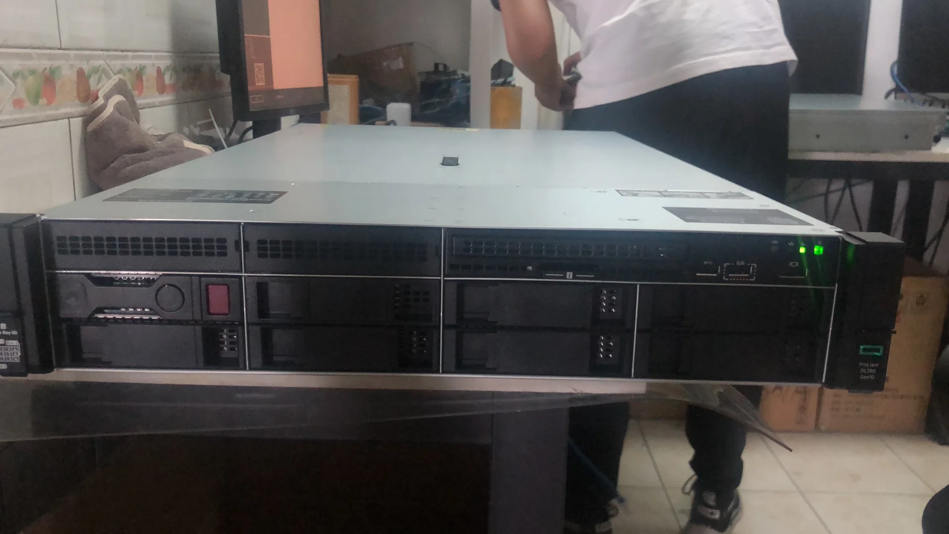 Hpe proliant dl380 gen10サーバー2u12lffラックサーバー