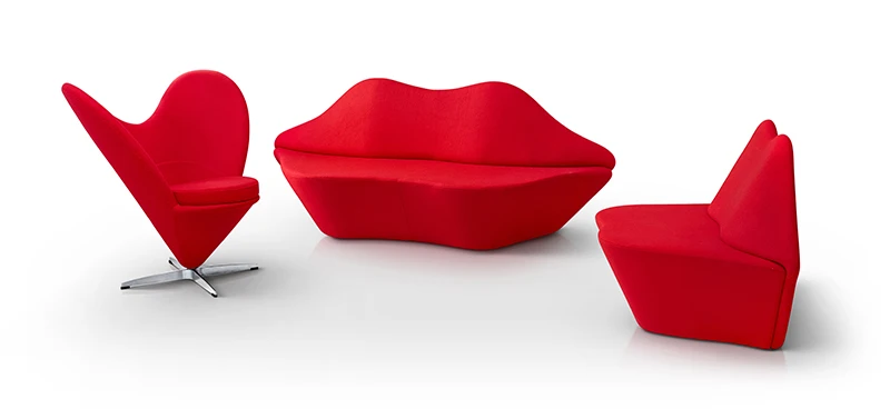 red lip chair