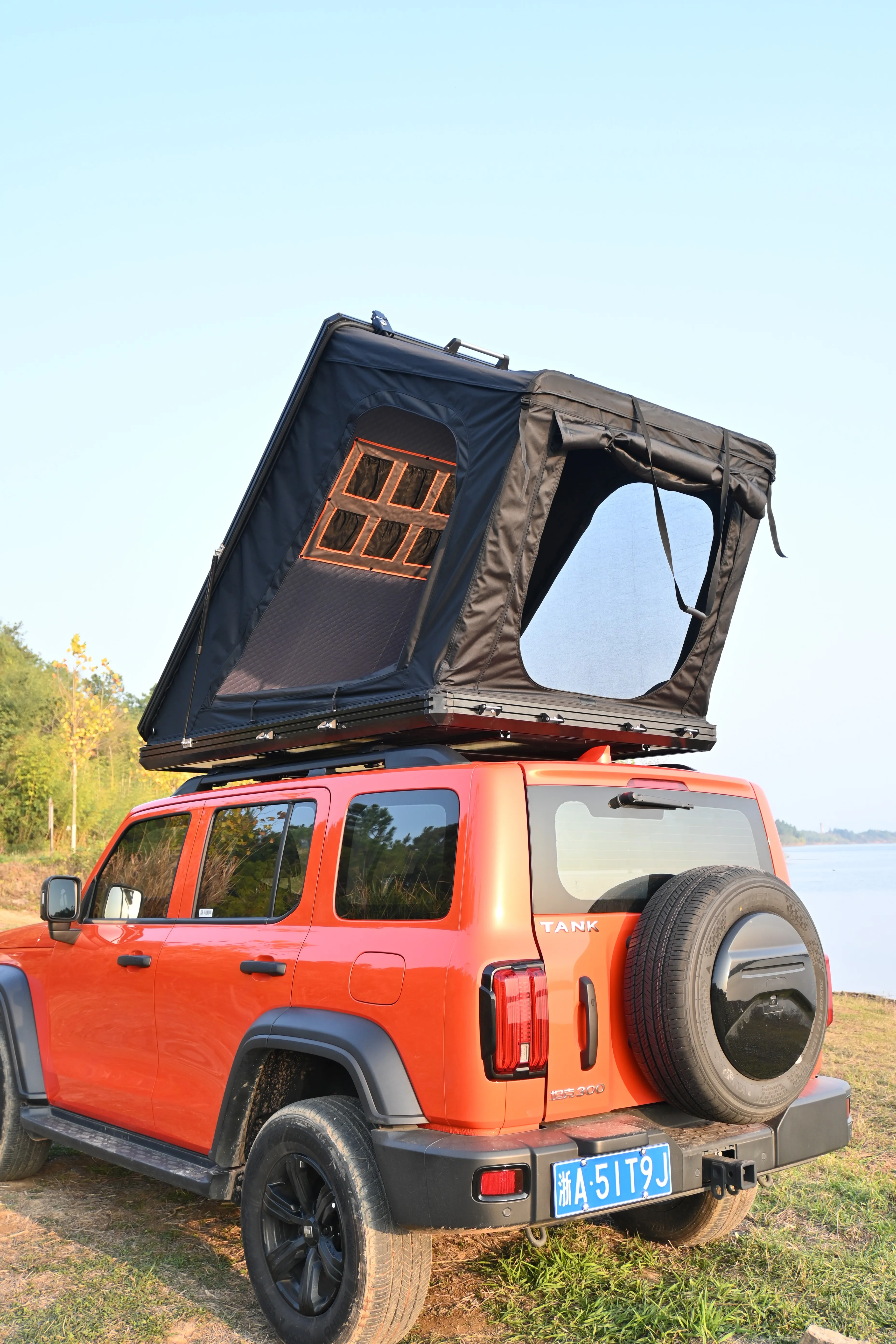 Camping Automatic Truck Rooftop Tent Hard Top Roof Tent Outdoor Car Roof Top Tents Hard Shell