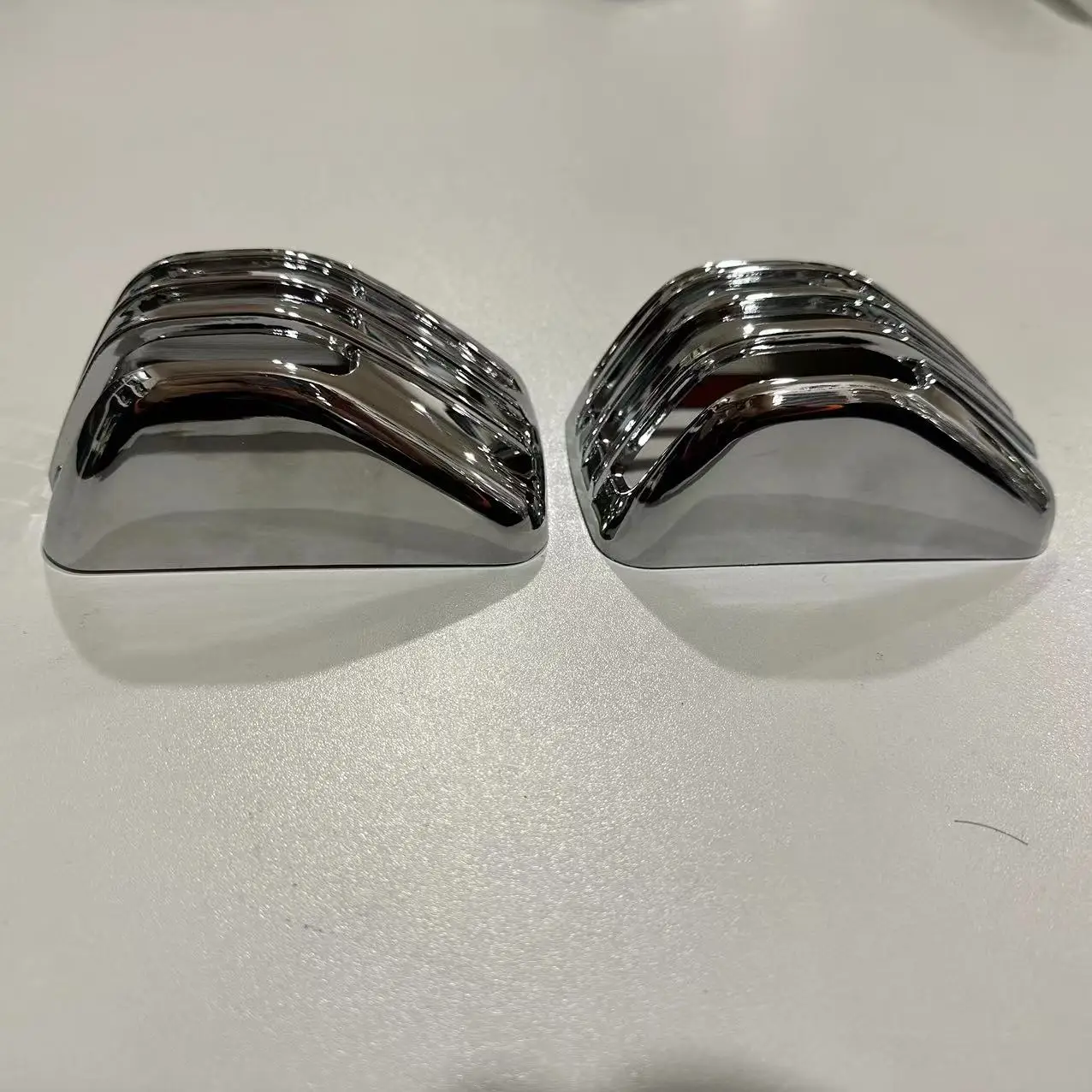 Japanese Truck Isuz 700P/NQR/NPR/NMR/NLR Chrome Door Lamp Cover