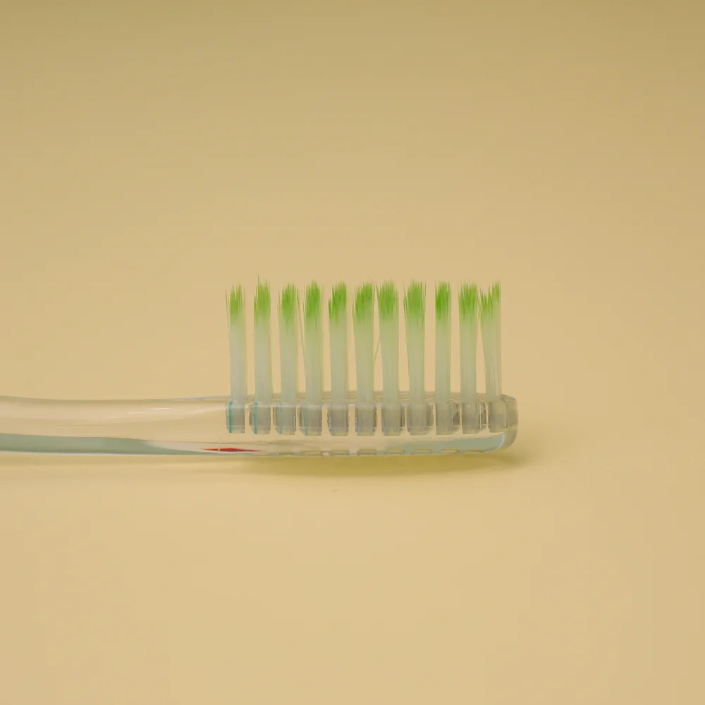 OEM Customized Ultra Soft PETG Handle Toothbrush with Blister Card Packaging Adult Color-Tipped Tapered Bristles for Home Use