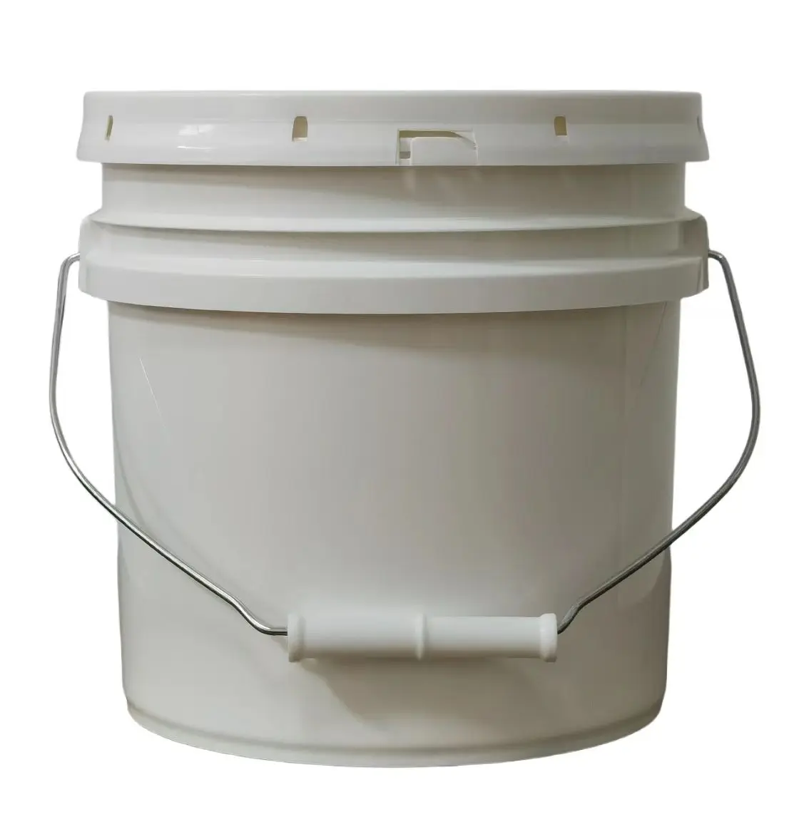 1 Gallon Ice Cream Buckets With Lids 135 oz White Round Plastic Bucket Food Storage Containers Cocktail Rum Buckets
