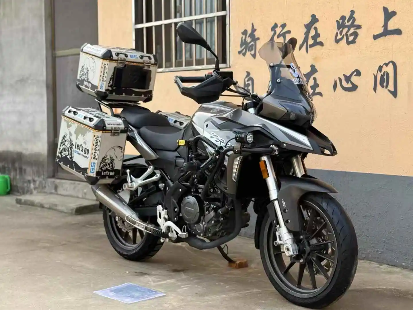 Benelli Trk251 250cc Adventure Touring Motorcycle Single Cylinder
