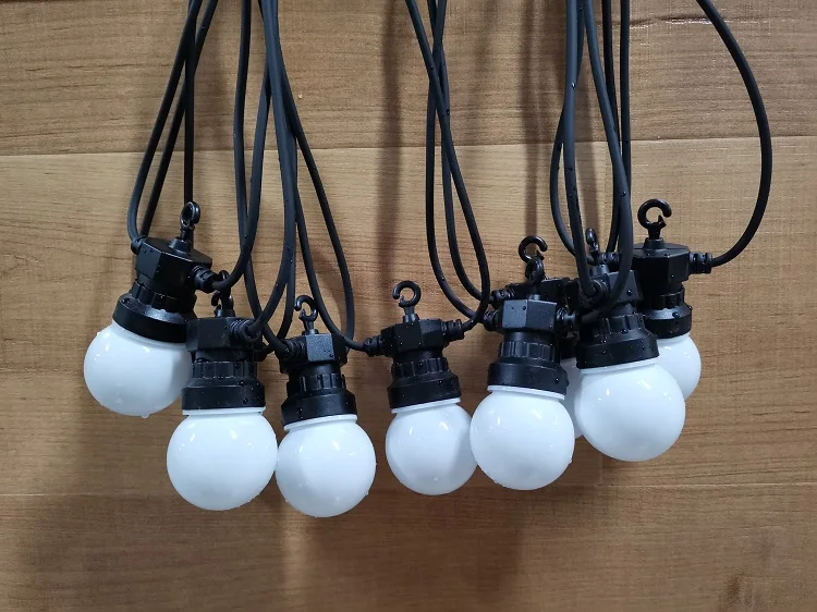 Holiday Decorative LED String Light Outdoor 10M  Solar Light Bulb String Hanging Solar led Garland String Light