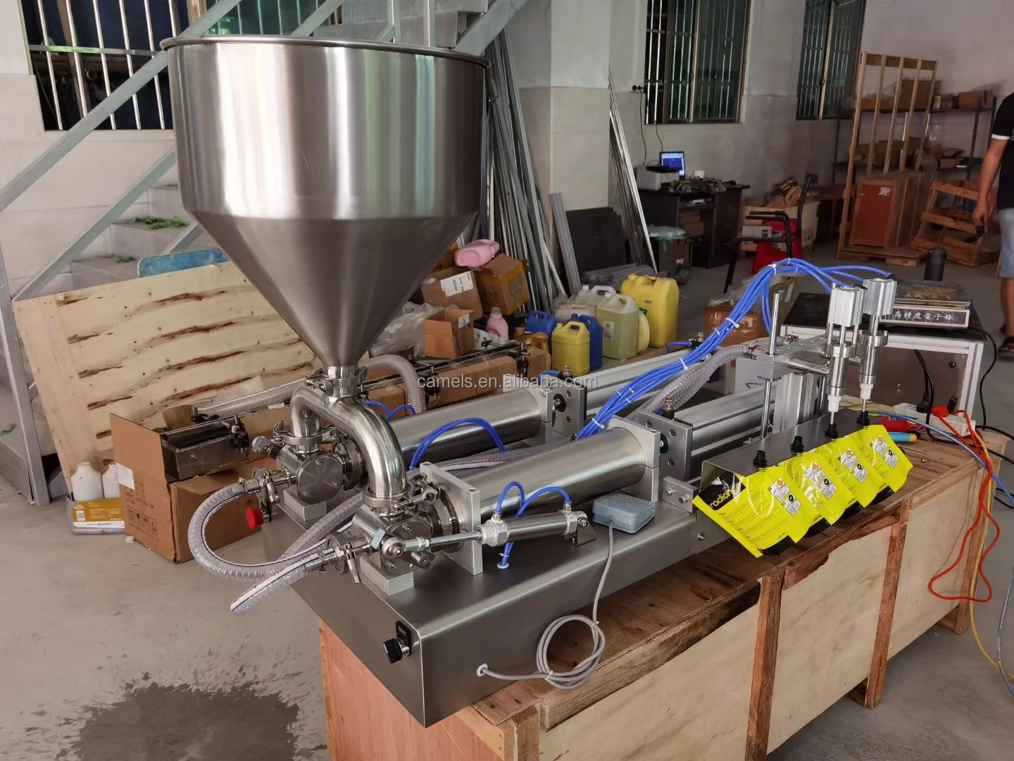 Semi-auto 6 Head Horizontal Juice Paste Filling Machine Sauce Filler ...