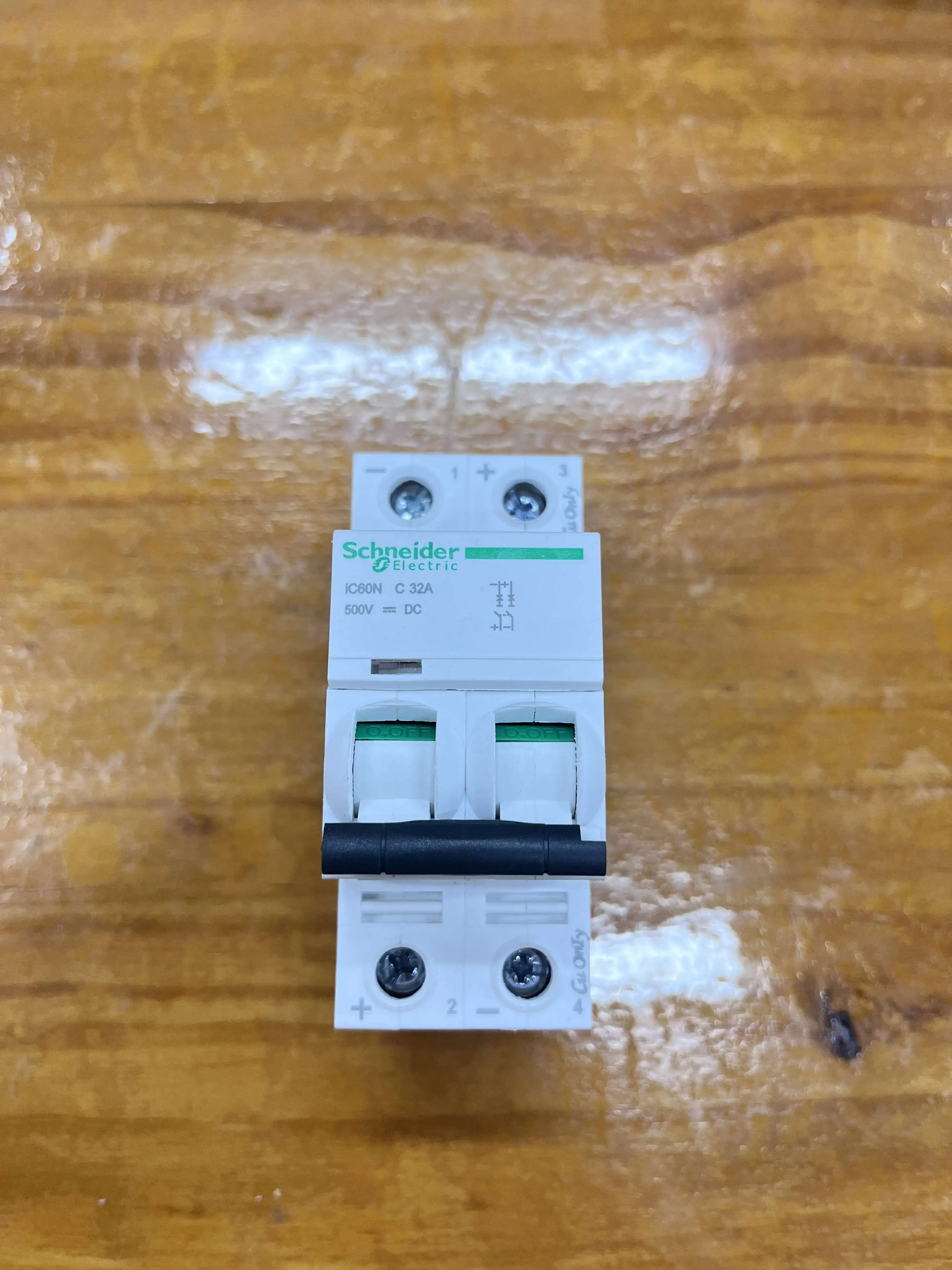 Schneiderr 500v 32a Dc Circuit Breaker Dc Mcb 63a Rated Current 2p 3p