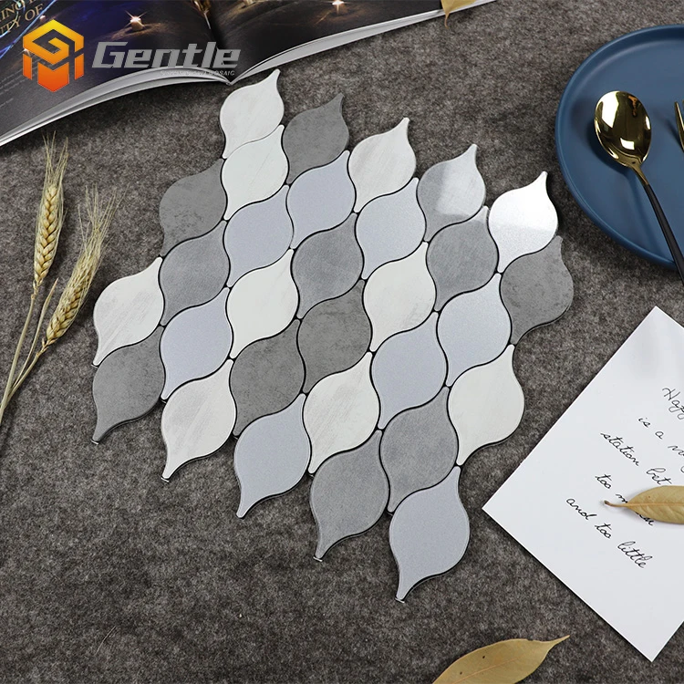 Серый матовый лист в форме струйной росписи украшения стен ванной комнаты прочный цементный пилинг и палка ПВХ мозаика
