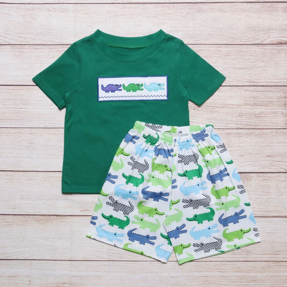 green fashion crocodile print short sleeve shorts suit