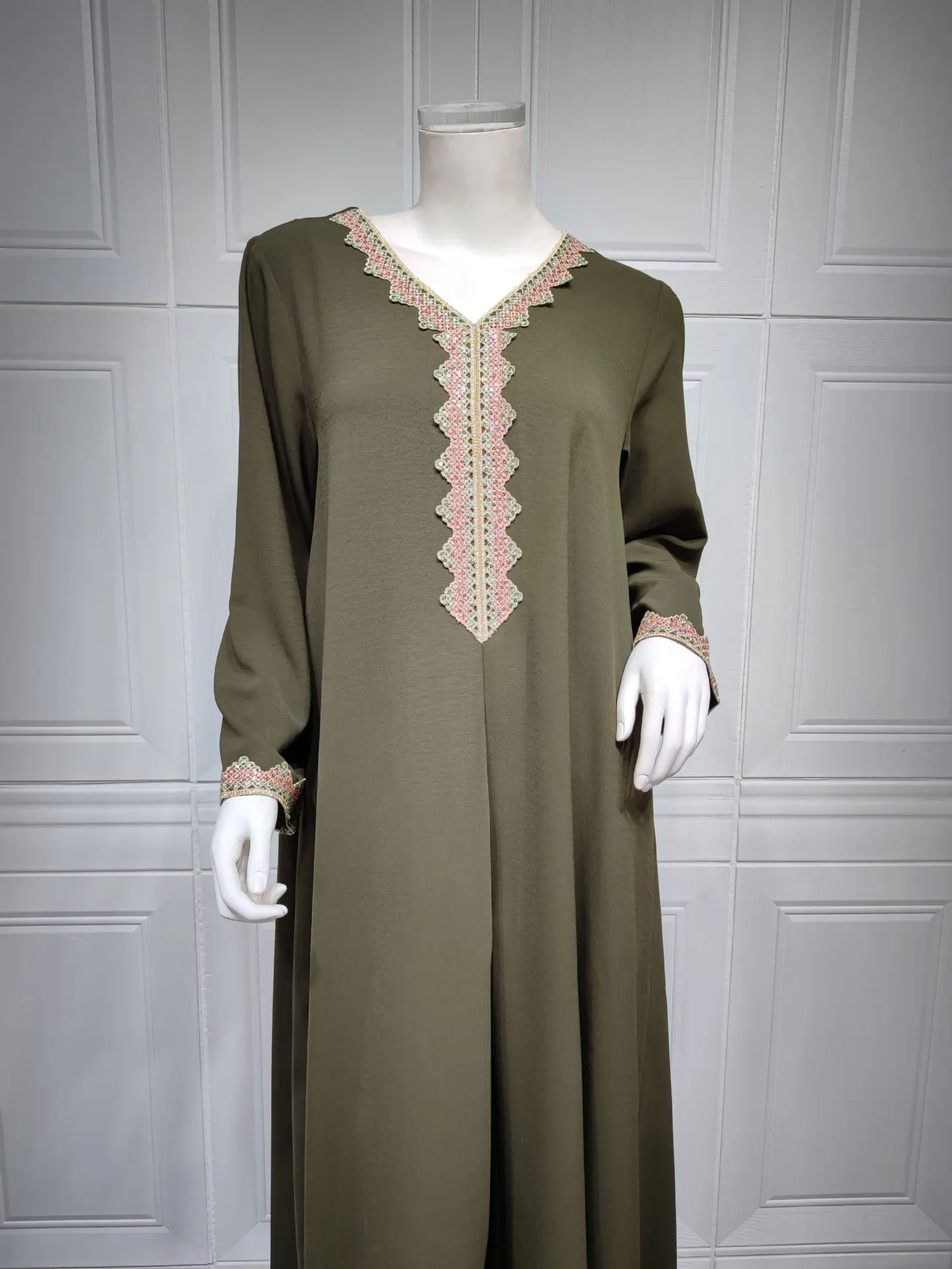 Traditional Muslim Clothing&accessories Hijab Dubai Abaya Middle East ...