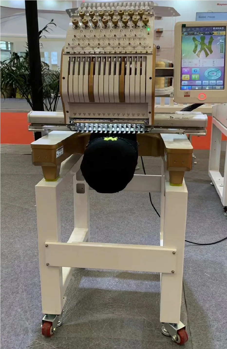 Brother Qs-1201m Computerized Embroidery Machine For T-shirt Logo