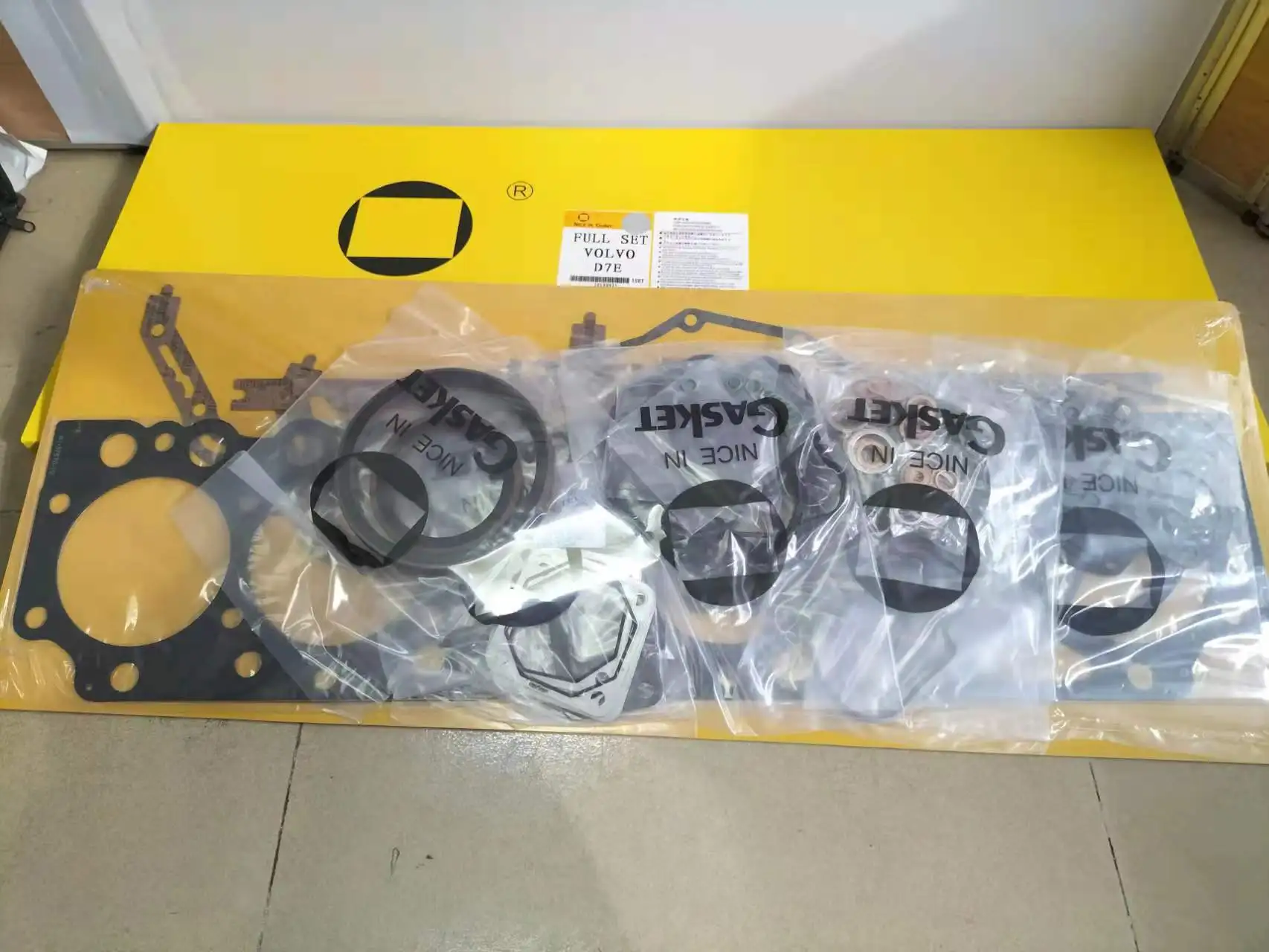 02937629 02931663 Overhaul Gasket Set for EC240 D7E Engine