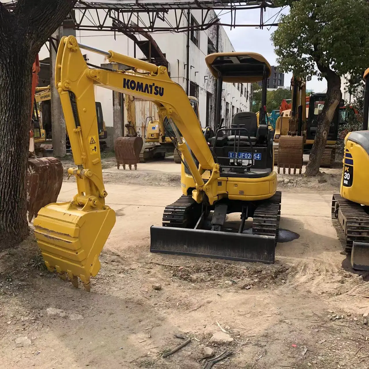 Good Quality 3.5 Ton Low Price Used Komastsu Pc35 Excavator For Sale ...