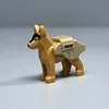 perro pastor color carne + chaleco perro beige oscuro