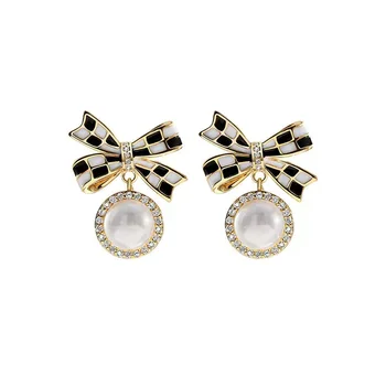 Fashionable and minimalist bow pearl pendant temperament earrings