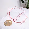 Style standard avec bordure rouge, adapté aux petits oreillers