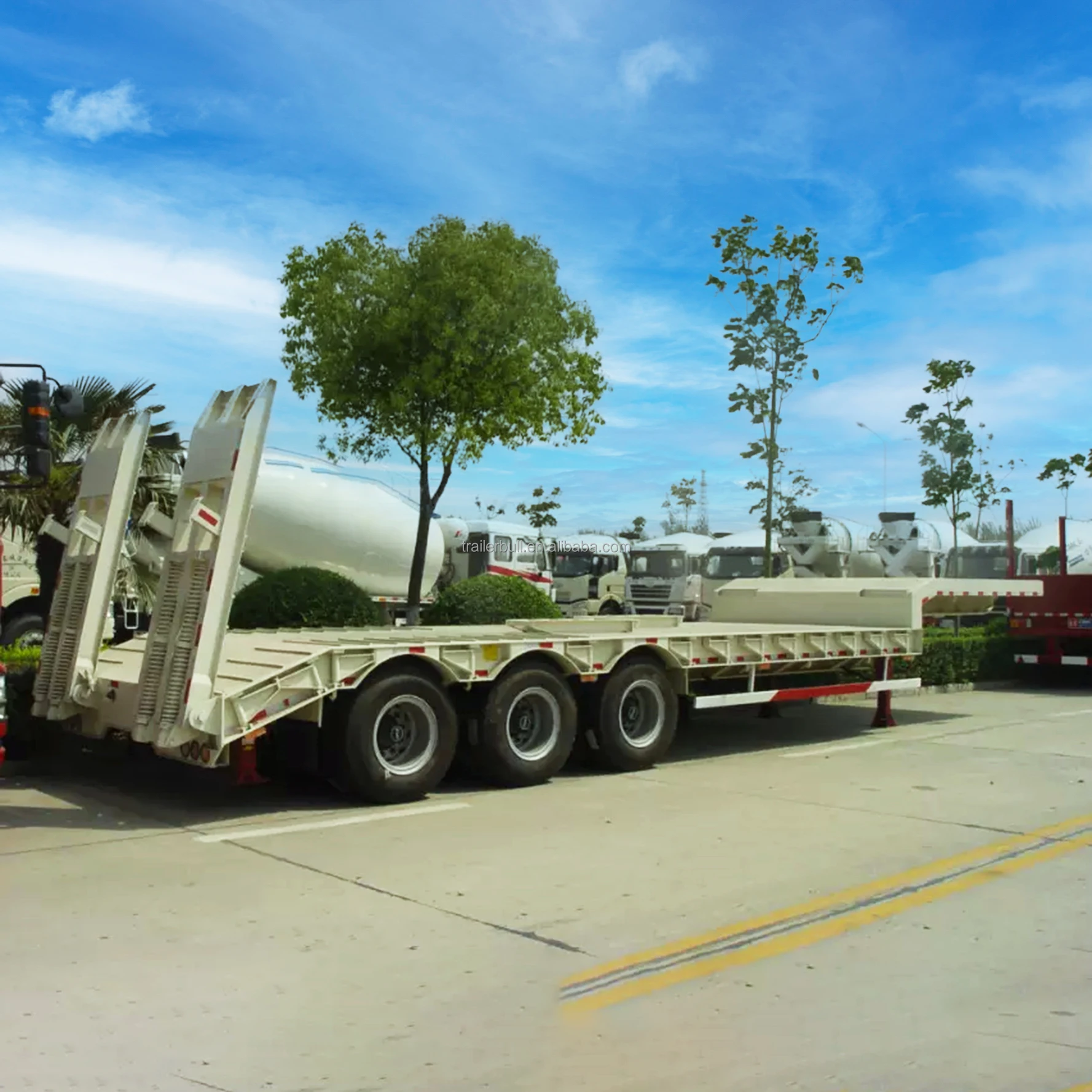 14m 60T Capacity 3 Axles Fixed Gooseneck FGN Low Bed Semi-Trailer with 10m Cargo Deck for Crawler Machine Transit