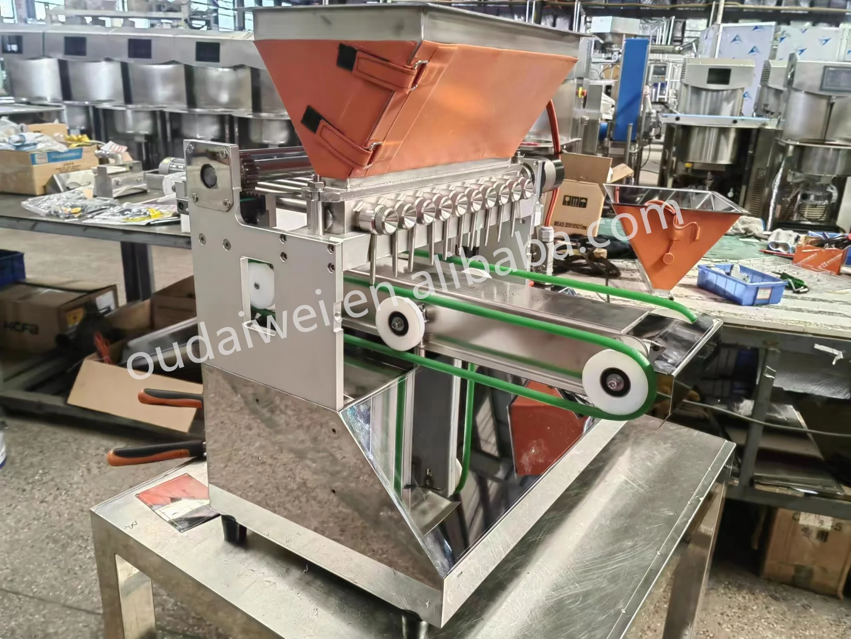 Factory Auto China Small Commercial Thai Metal Mini Roller Hard Candy Making Machine India Supplier Price in Pakistan