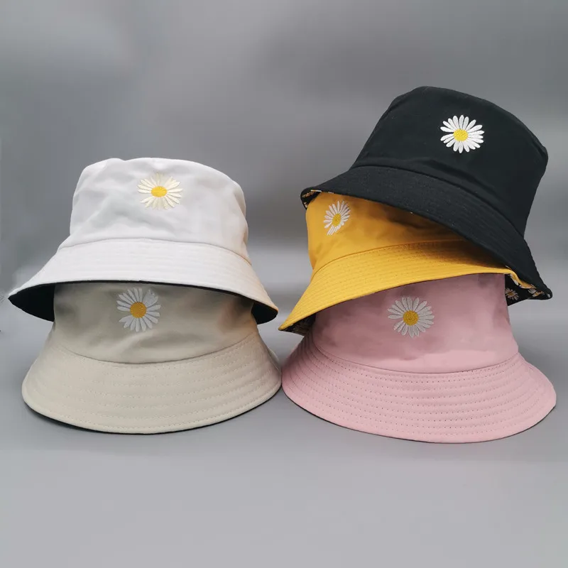 Fashion Double-sided Daisy Embroidery Summer White Designer Bucket Hat Unisex Fashion Cotton Beach Sun Hats Floral Fisherman Hat