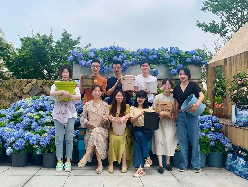 Eco Trade One Gallon Containers Planter Round 2 And Half 24 8 Inches