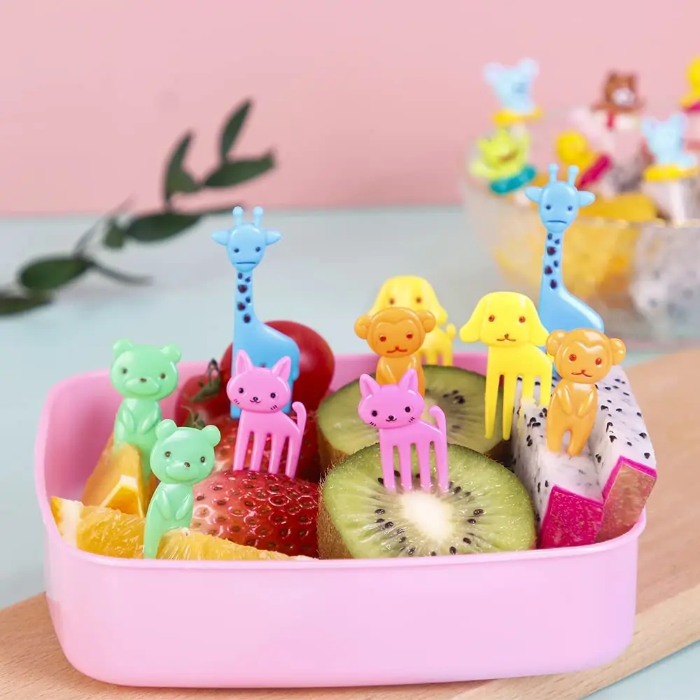 ROLMZJX12 Pièces Fourchette A Fruit Enfant, Animaux Nourriture Fruit Picks Fourchettes, Mini Dessin Animé Mignon Cure-Dents Bâtons Décor Pour Enfants Fête Bento Boîte À Lunch Dessert Cocktail