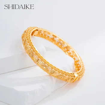 Elegant Open Design 24K Gold Plated Zircon Brass Fashion Charm Bracelet Custom Option Available for Ladies Wholesale