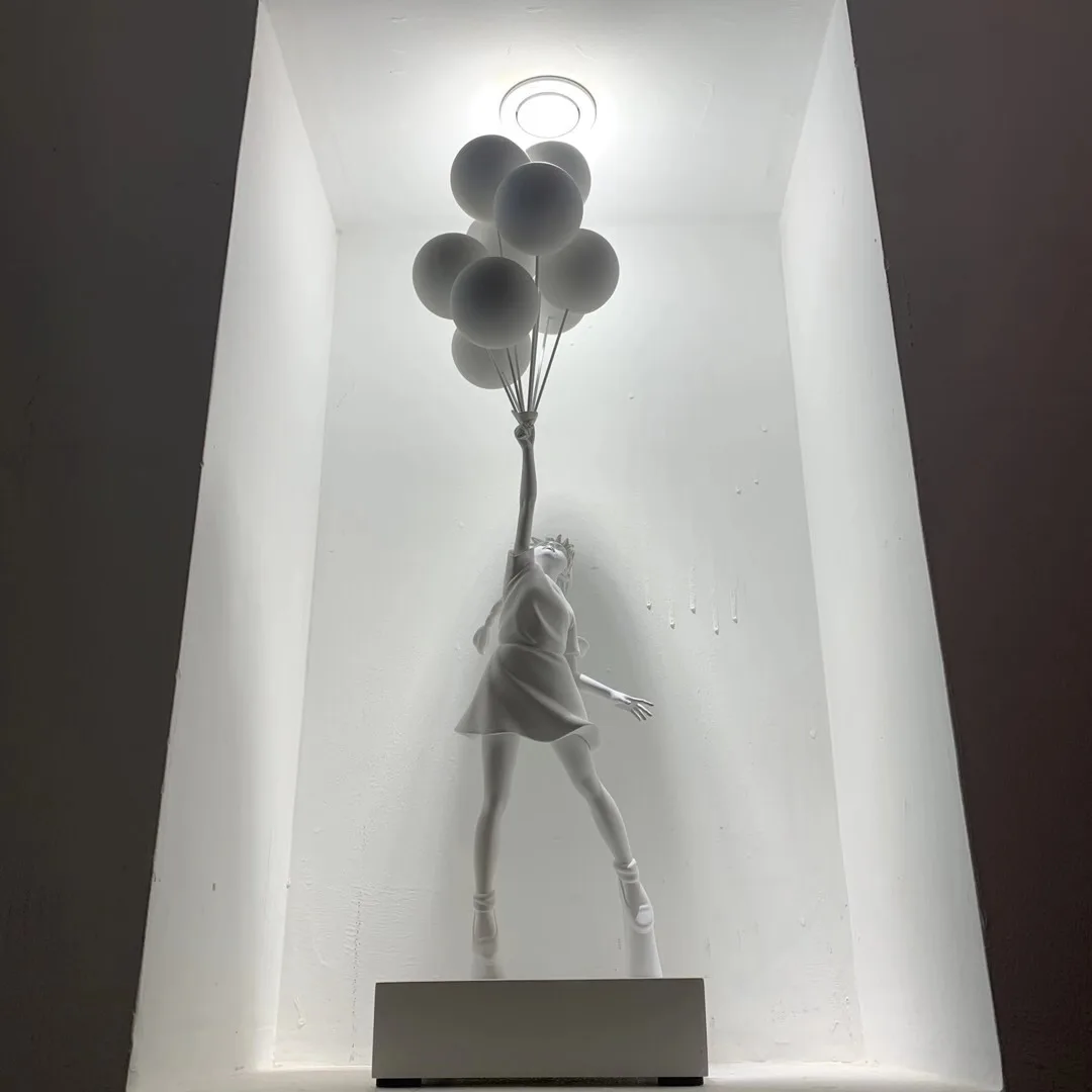 彫刻/オブジェ MEDICOM TOY - BANKSY FLYING BALLOONS GIRL GESSO Ver Flying balloons girl” from Banksy - Dope! Gallery